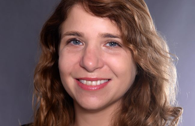 (Português do Brasil) Letícia Strozenberg